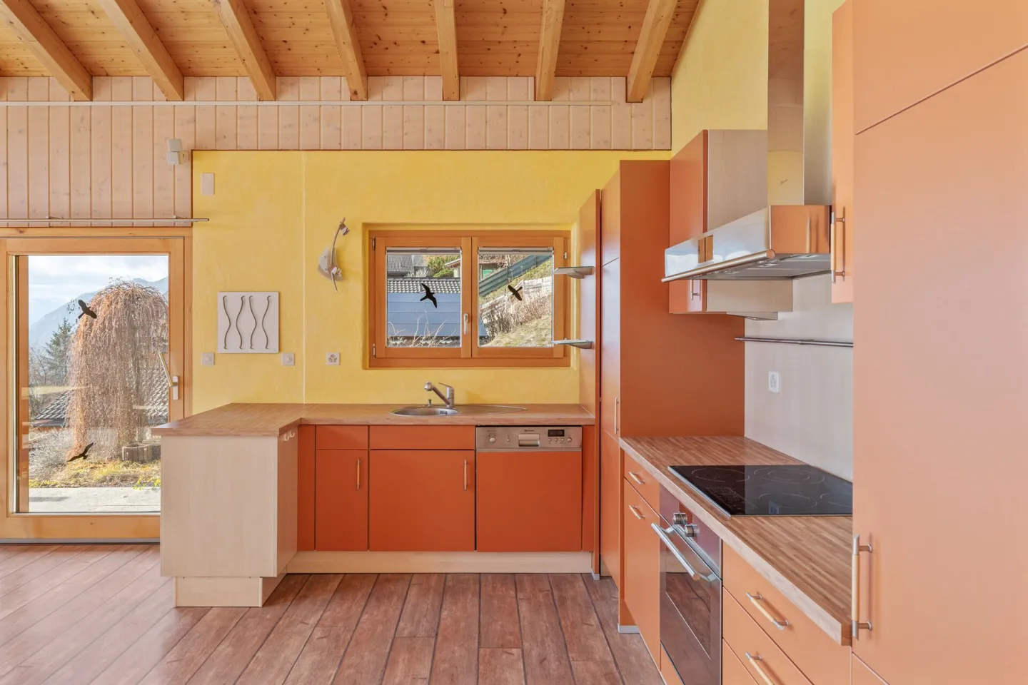 Magnificent quiet chalet with a spectacular view - Photo 9 of 27