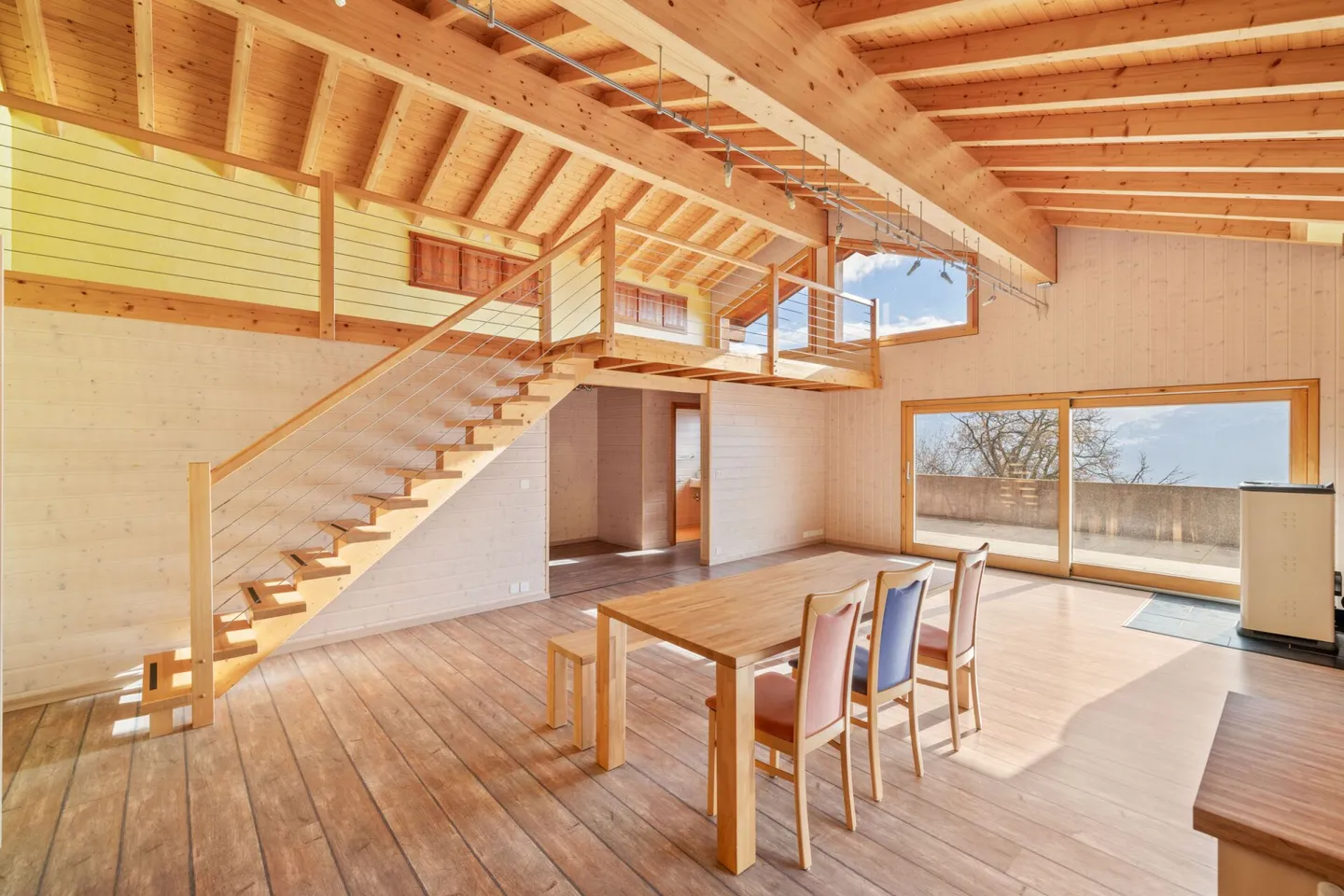 Magnificent quiet chalet with a spectacular view - Photo 3 of 27