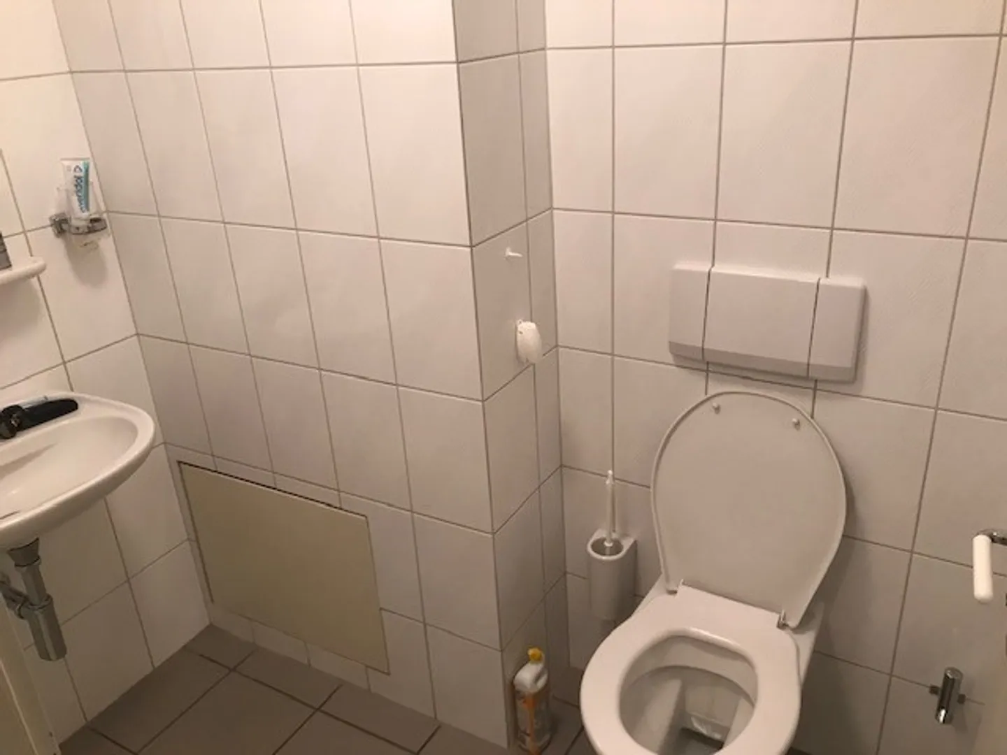 Department store for rent - Photo 6 of 6