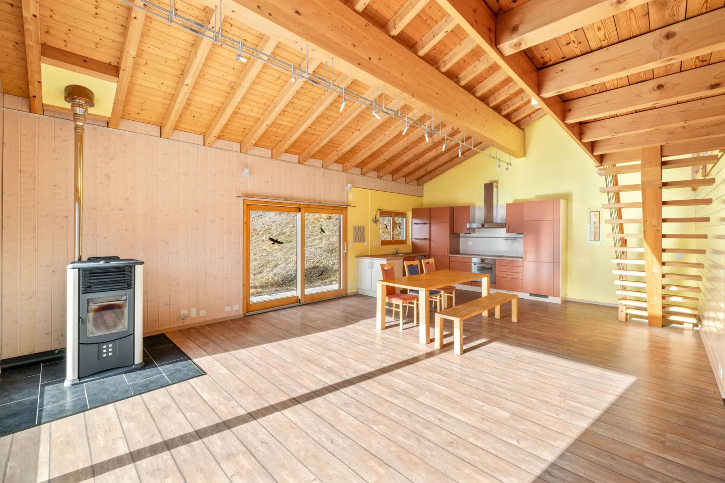 Magnificent quiet chalet with a spectacular view - Photo 6 of 27