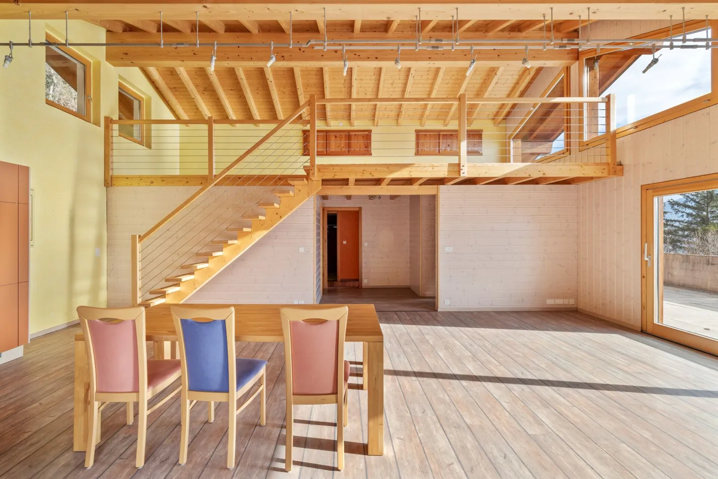 Magnificent quiet chalet with a spectacular view - Photo 7 of 27