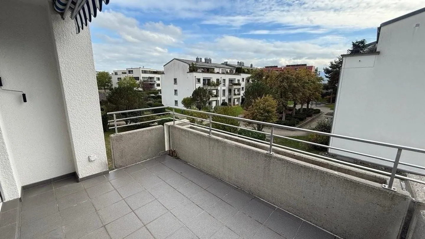 Appartement lumineux avec balcon spacieux dans un emplacement attrayant - Photo 1 sur 7