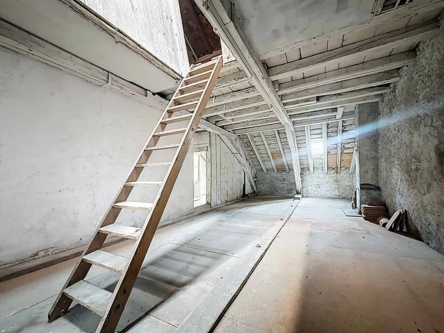 Ertragsgebäude im Stadtzentrum mit attraktiven Entwicklungsperspektiven - Foto 9 von 10