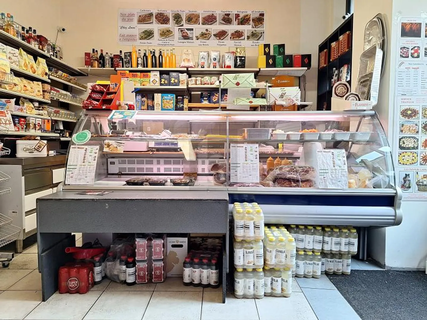 AUTHENTIC FLAVORS IN CAROUGE - Photo 2 of 6