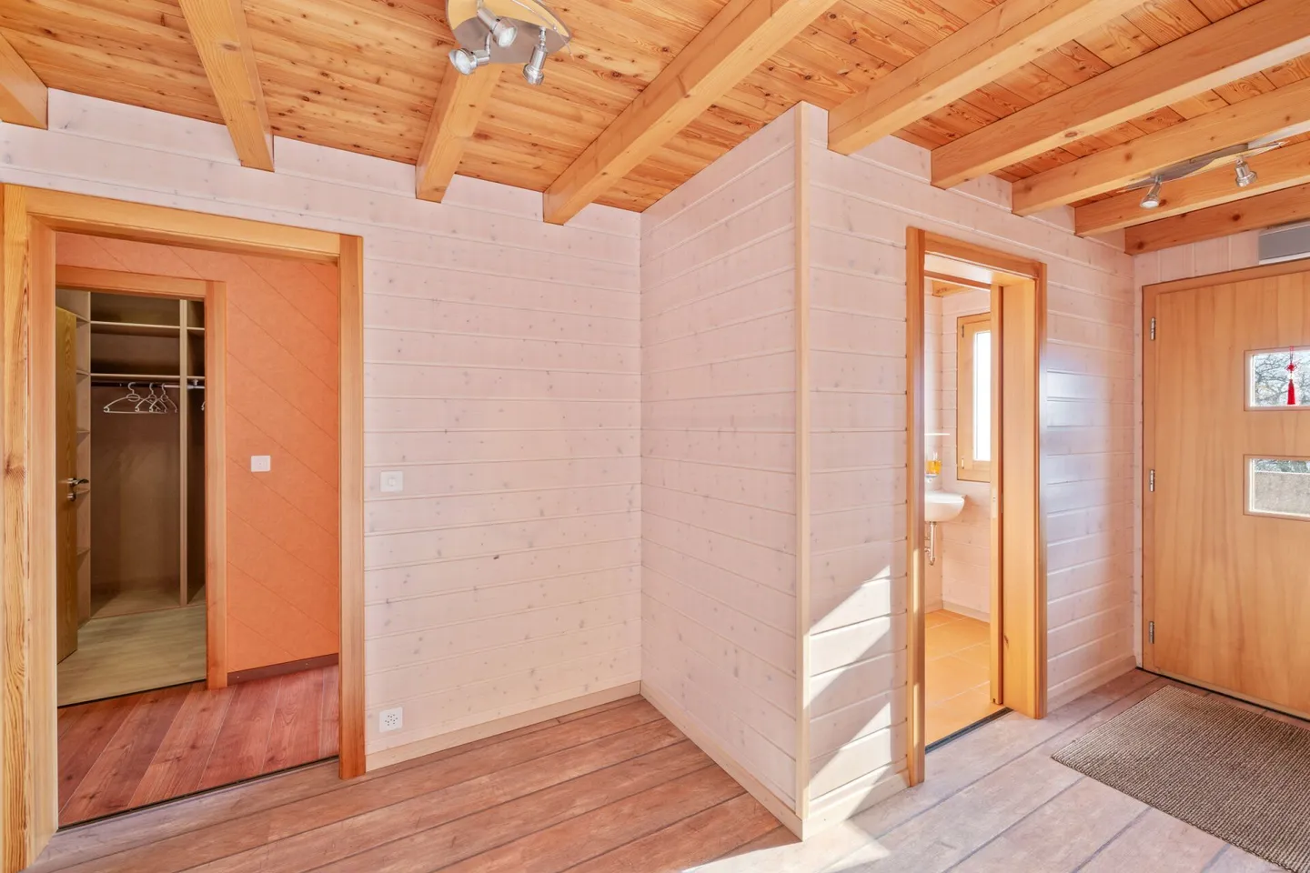 Magnificent quiet chalet with a spectacular view - Photo 16 of 27