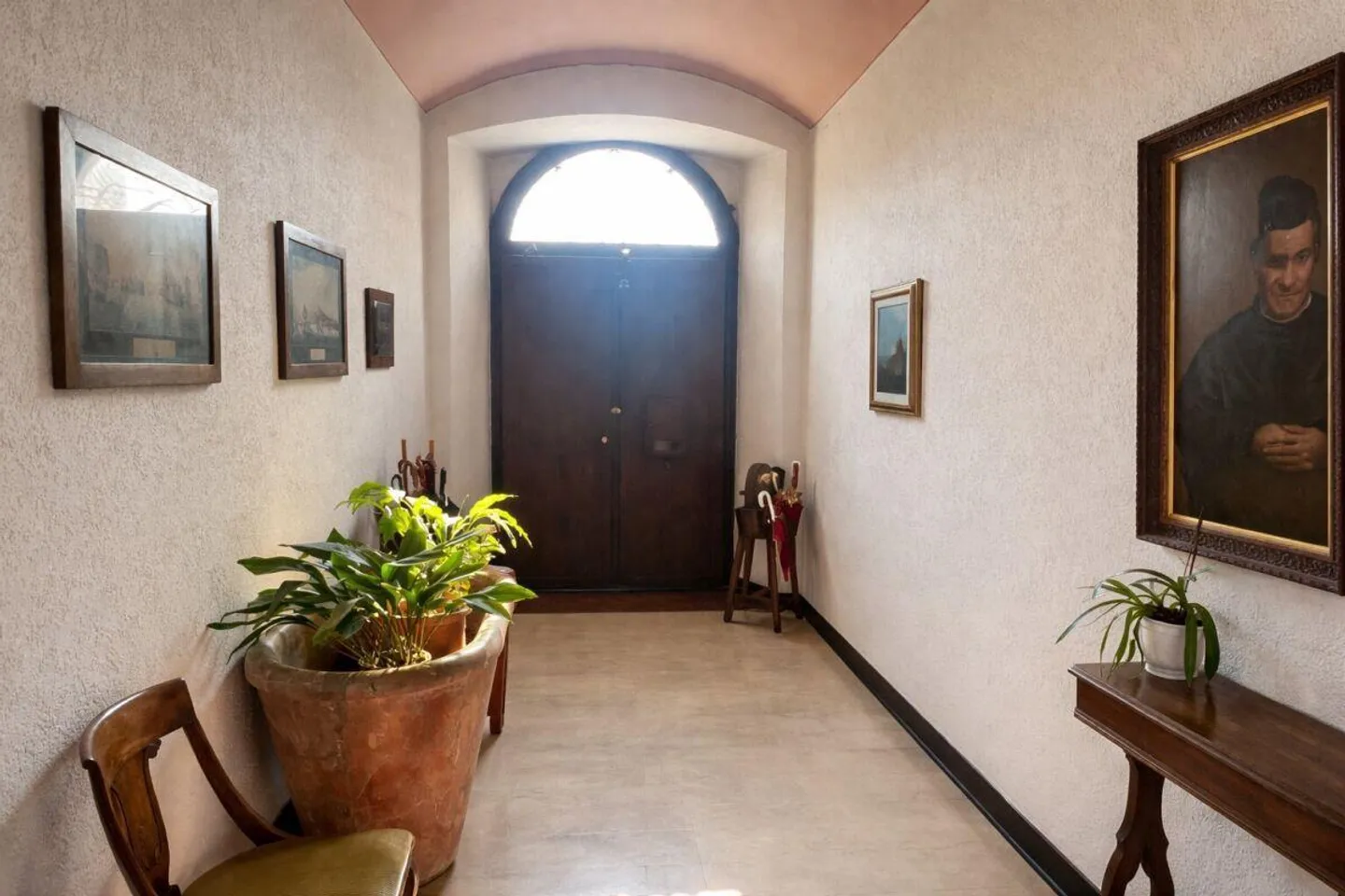 Villa historique élégante avec jardin et terrasses au cœur de Balerna - Photo 16 sur 30
