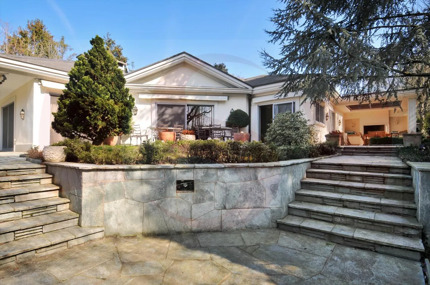 Meravigliosa casa con piscina interna - Foto 2 di 6