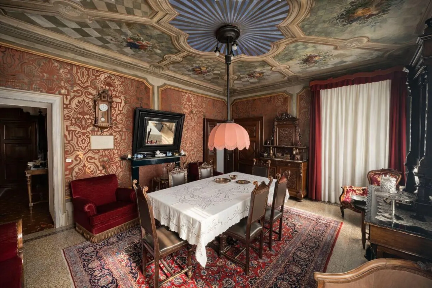 Villa historique élégante avec jardin et terrasses au cœur de Balerna - Photo 25 sur 30