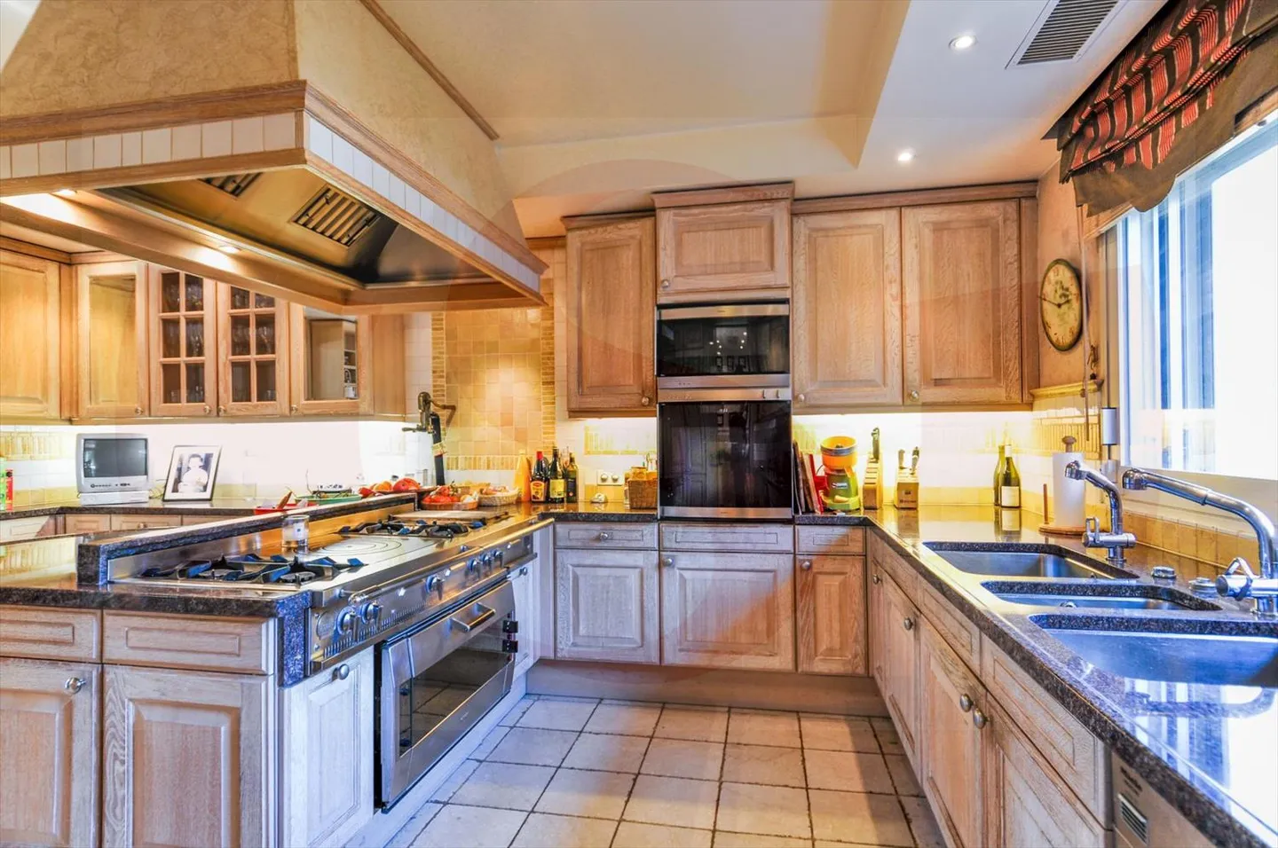 Meravigliosa casa con piscina interna - Foto 4 di 6