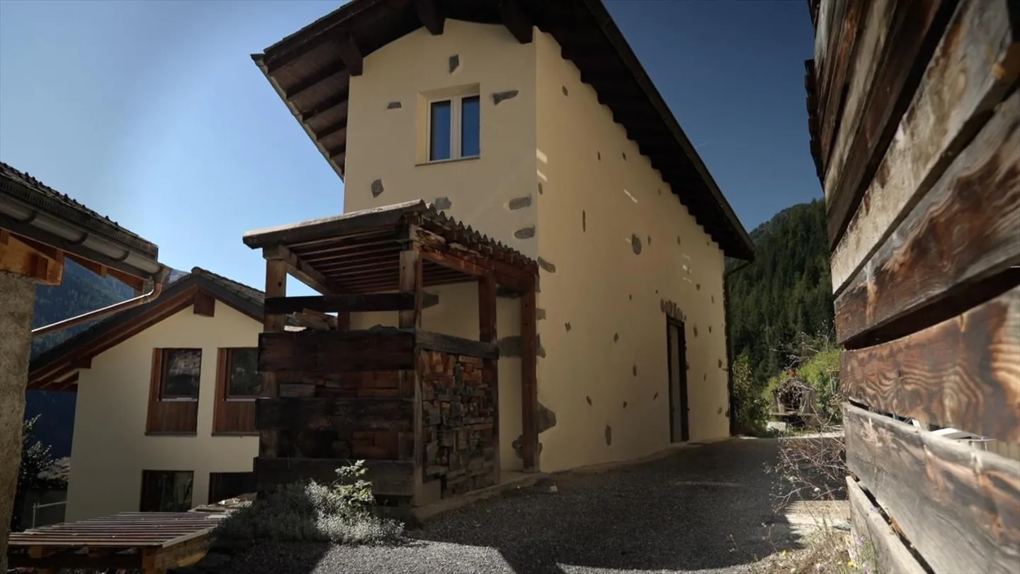 Renoviertes Einfamilienhaus in 2025 in Finhaut - Foto 2 von 14