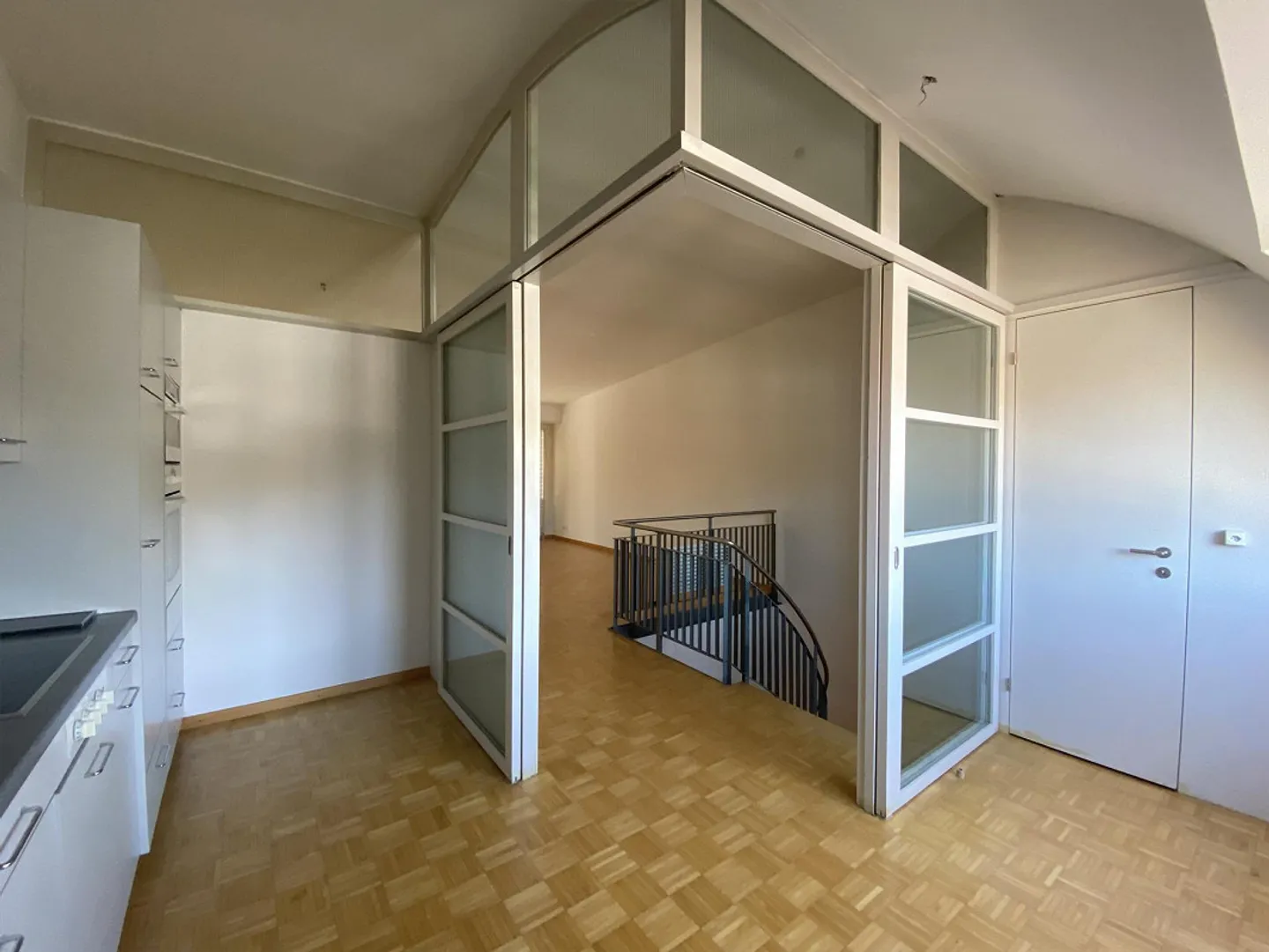 Spacious 3.5 room apartment with balcony and terrace - Photo 1 of 9