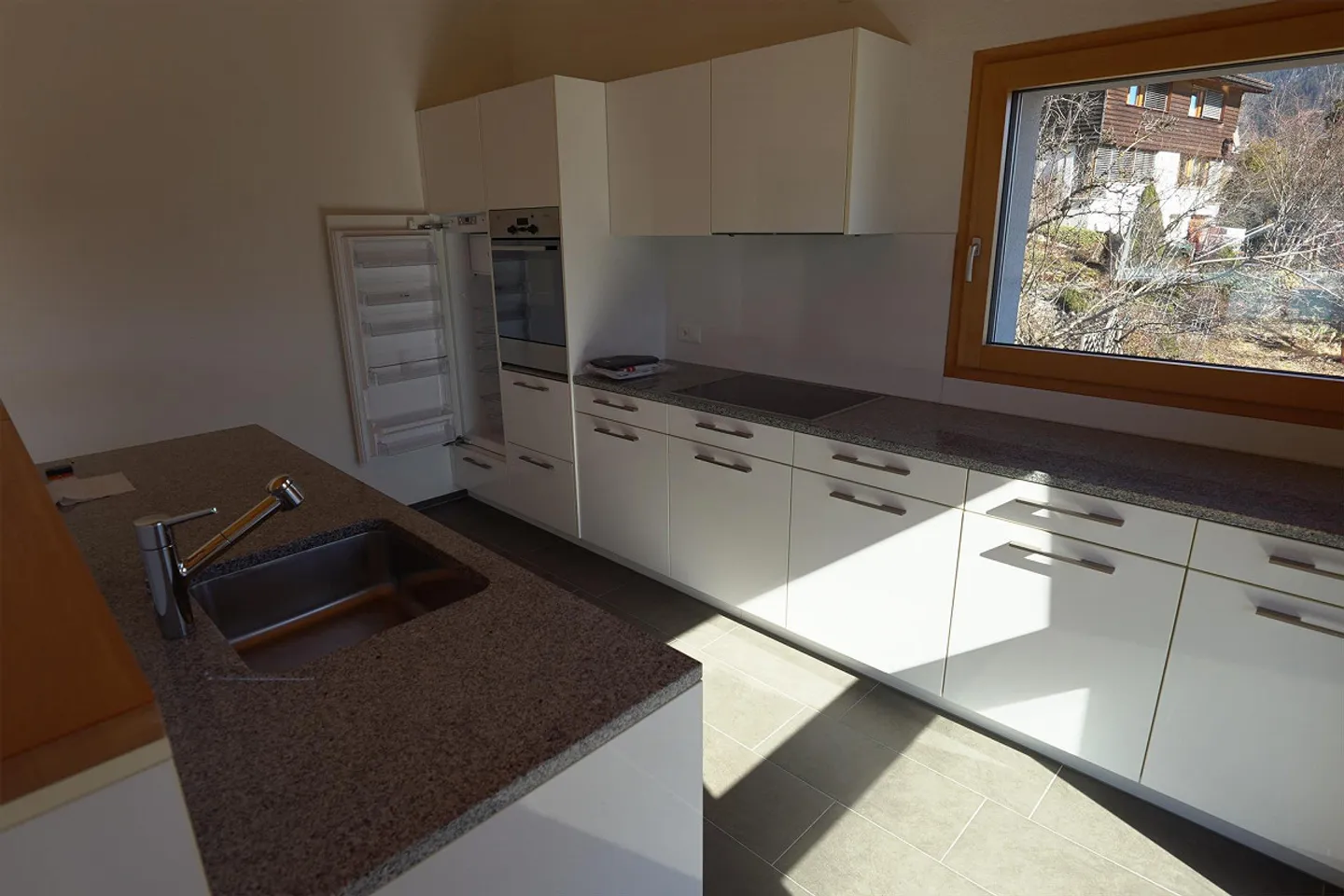 Looking for a new tenant for a sunny Minergie 3.5 room attic apartment - Photo 4 of 15