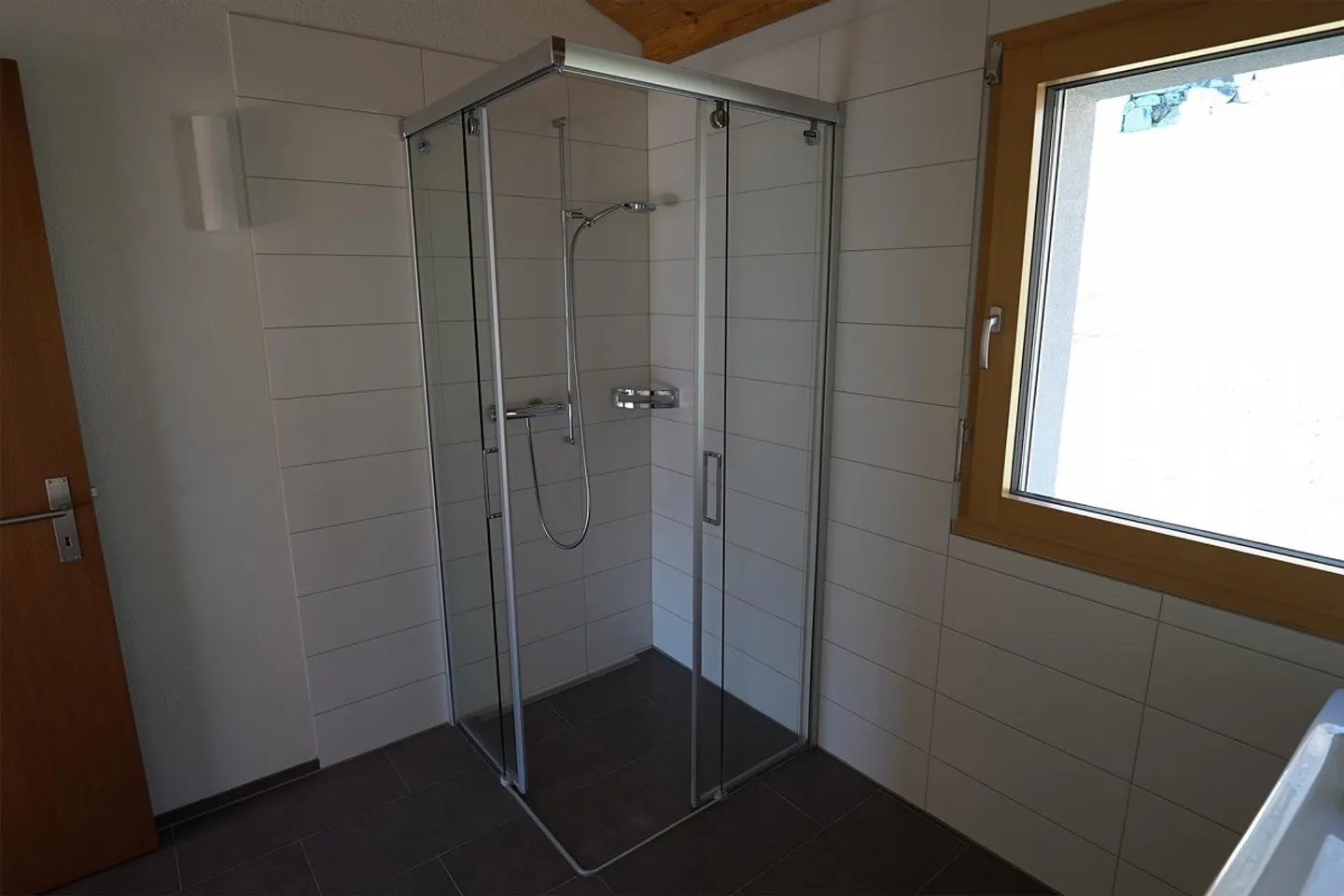 Looking for a new tenant for a sunny Minergie 3.5 room attic apartment - Photo 11 of 15