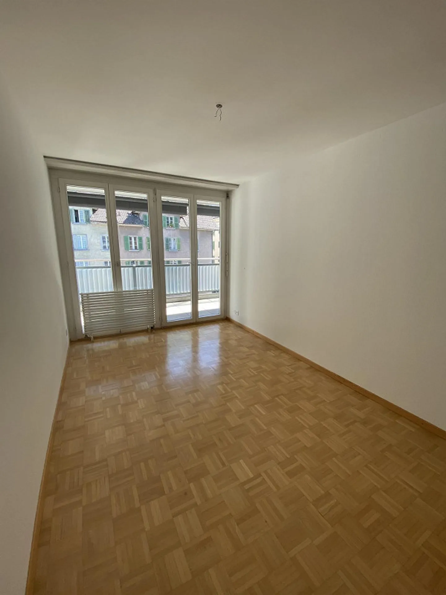 Spacious 3.5 room apartment with balcony and terrace - Photo 7 of 9