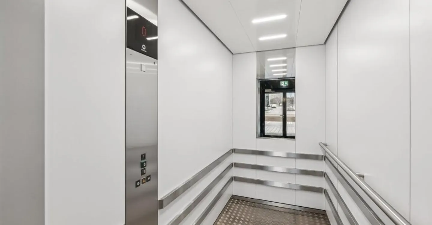 Versatile Office Space with Terrace - Photo 8 of 10