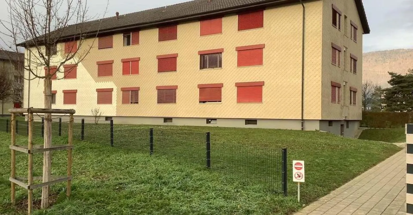 IN EINER FRIEDLICHEN UMGEBUNG LEBEN - Foto 1 von 2