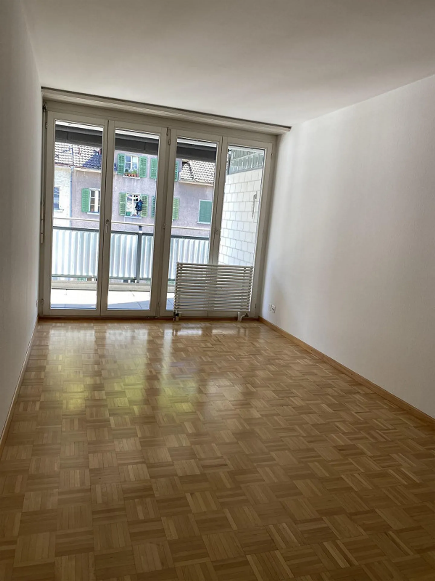 Spacious 3.5 room apartment with balcony and terrace - Photo 6 of 9