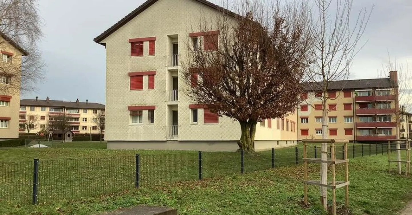 IN EINER FRIEDLICHEN UMGEBUNG LEBEN - Foto 2 von 2