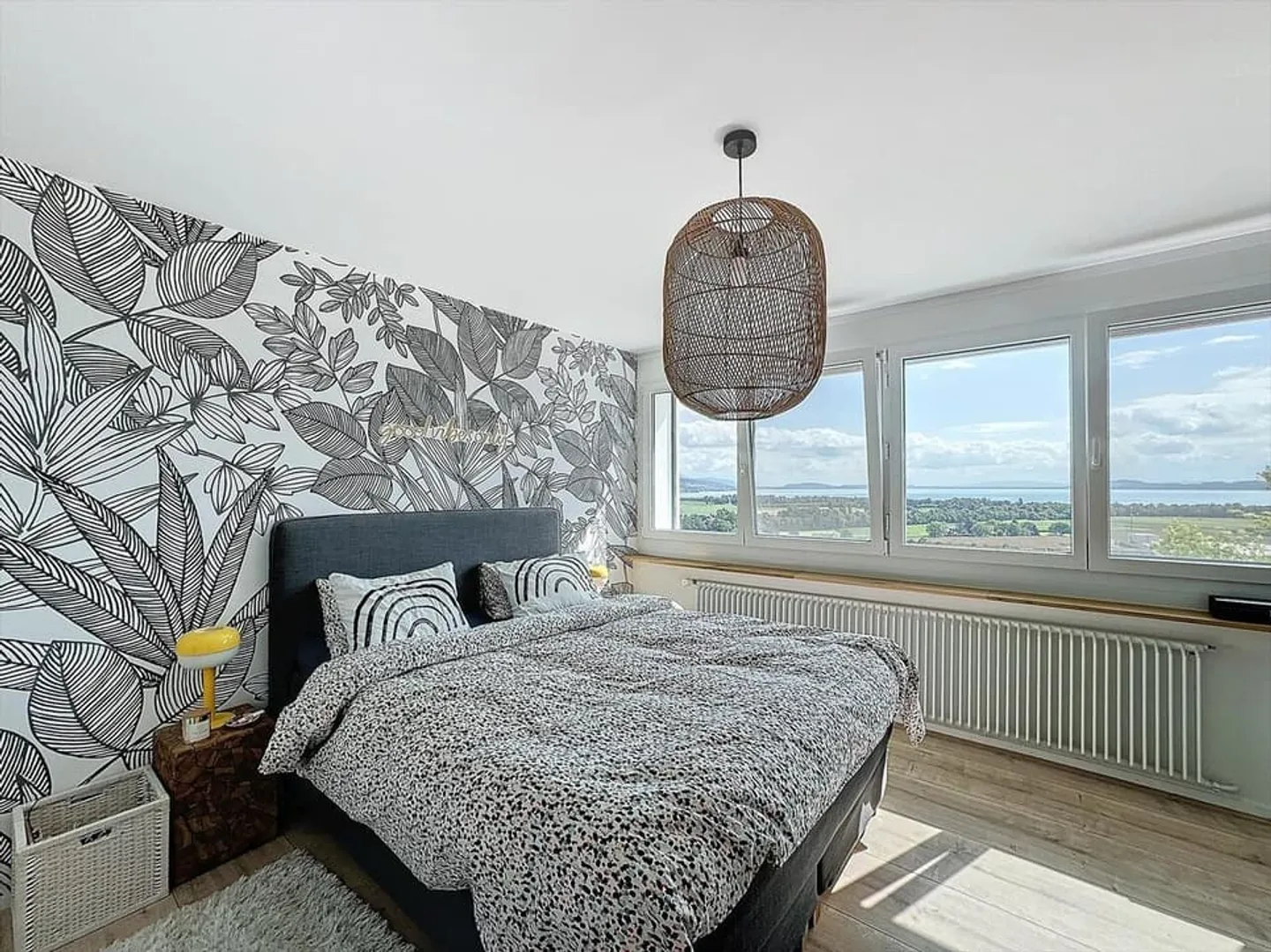 Vista lago e eleganza contemporanea con studio indipendente - Foto 4 di 6