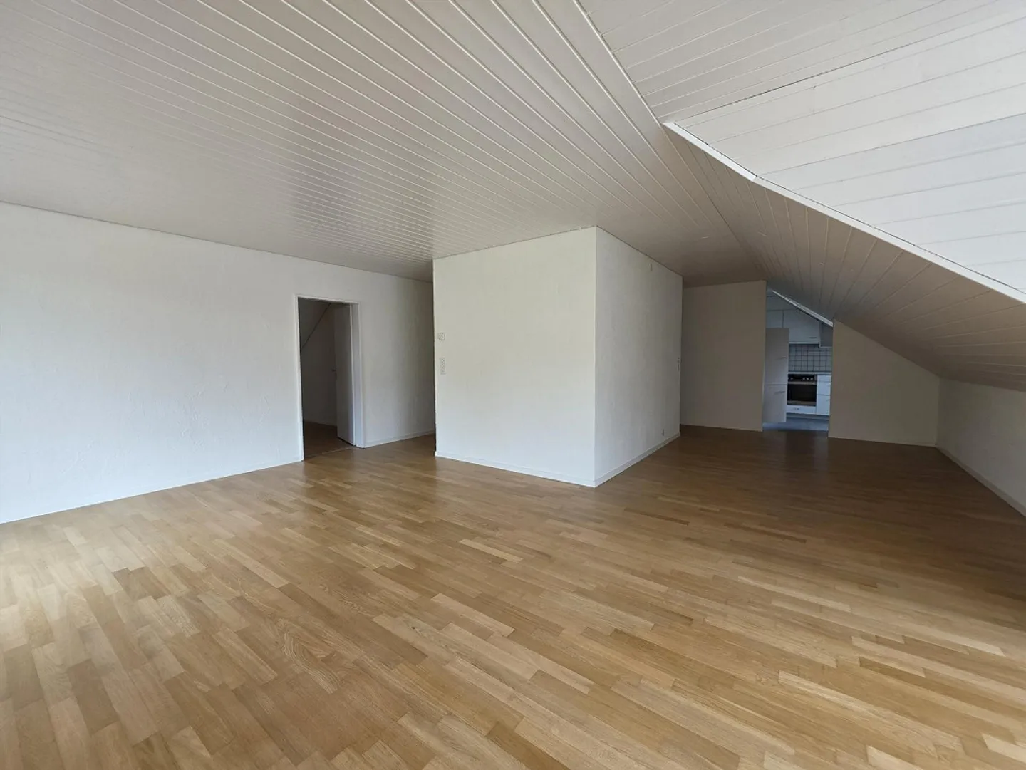 Bellissimo attico di 3,5 locali con terrazza + ascensore - Foto 11 di 16