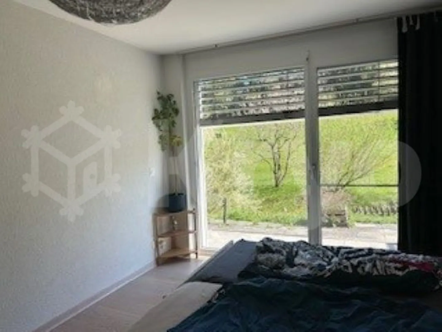 Appartement spacieux au rez-de-chaussée - Photo 3 sur 4