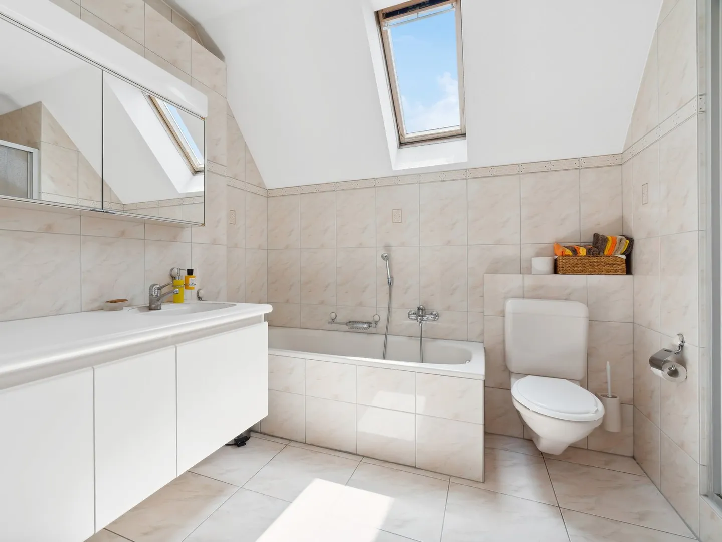 Appartement duplex de luxe et exclusif de 6,5 pièces à Volketswil - Photo 11 sur 13