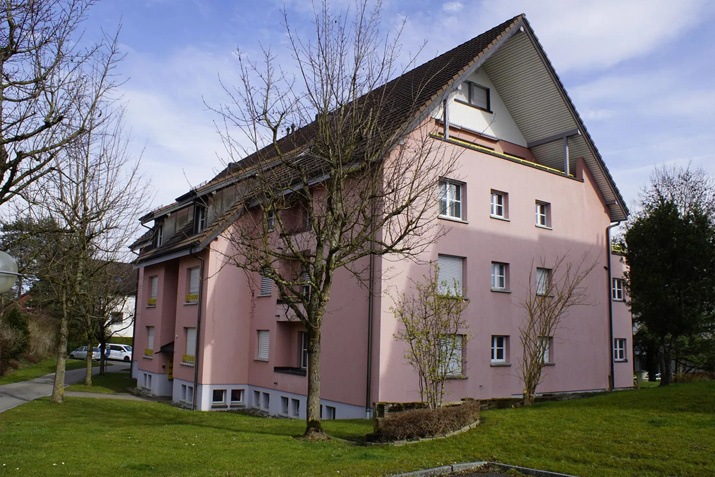 Beautiful 4.5 - Room - Maisonette Apartment - Photo 1 of 13