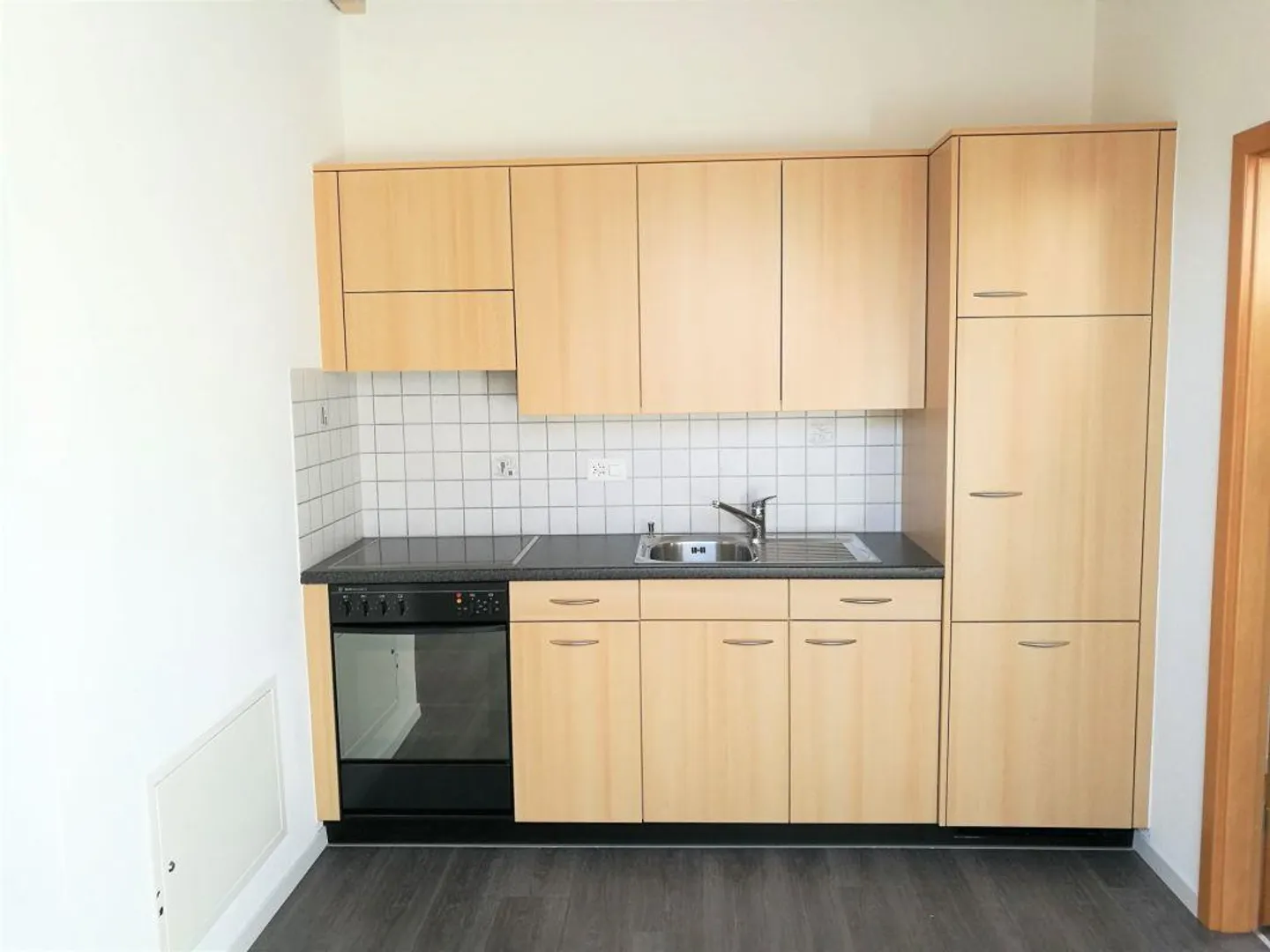 Appartement 2.5 pièces pour célibataires ! - Photo 2 sur 7