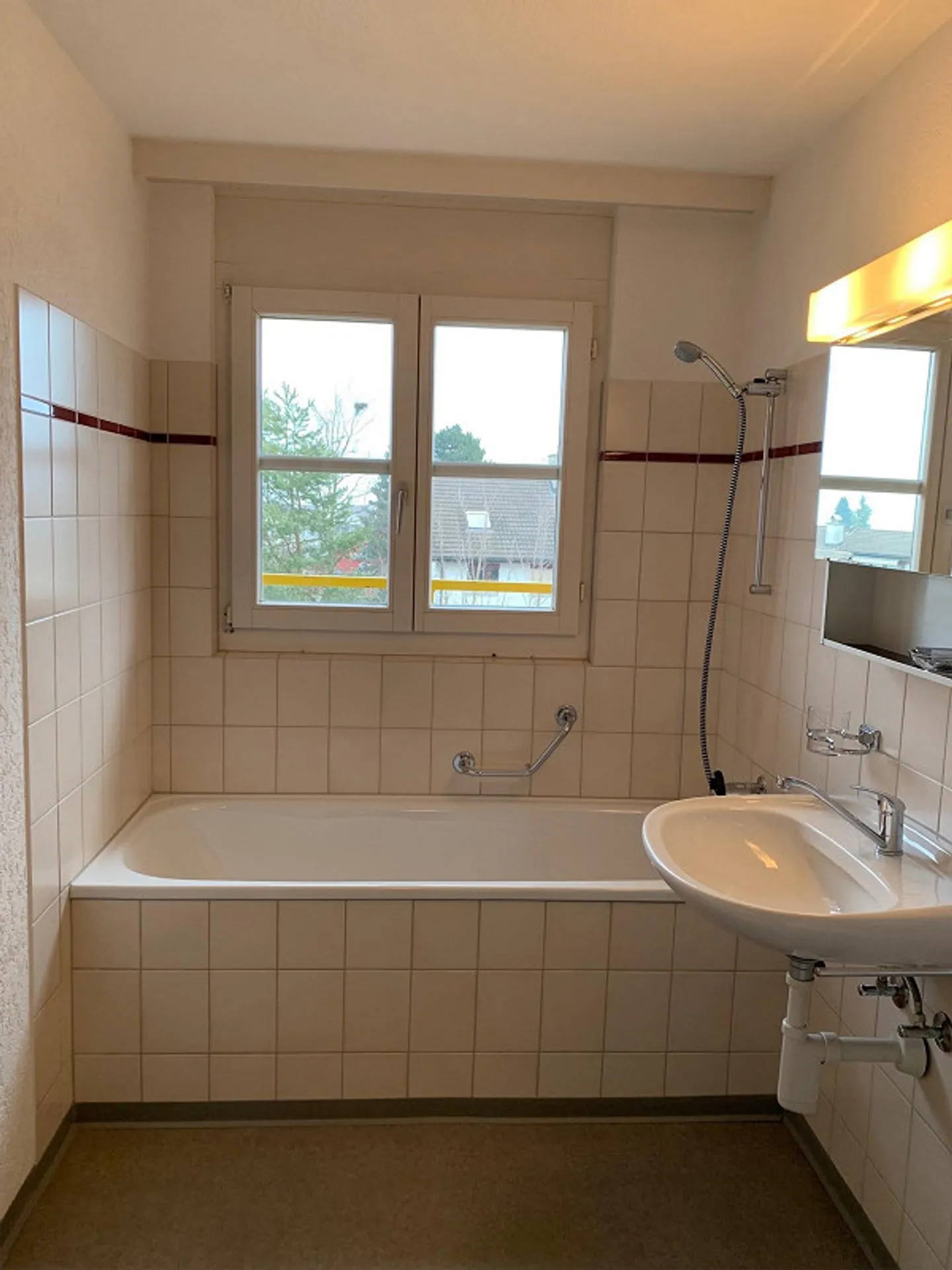 Beautiful 4.5 - Room - Maisonette Apartment - Photo 13 of 13