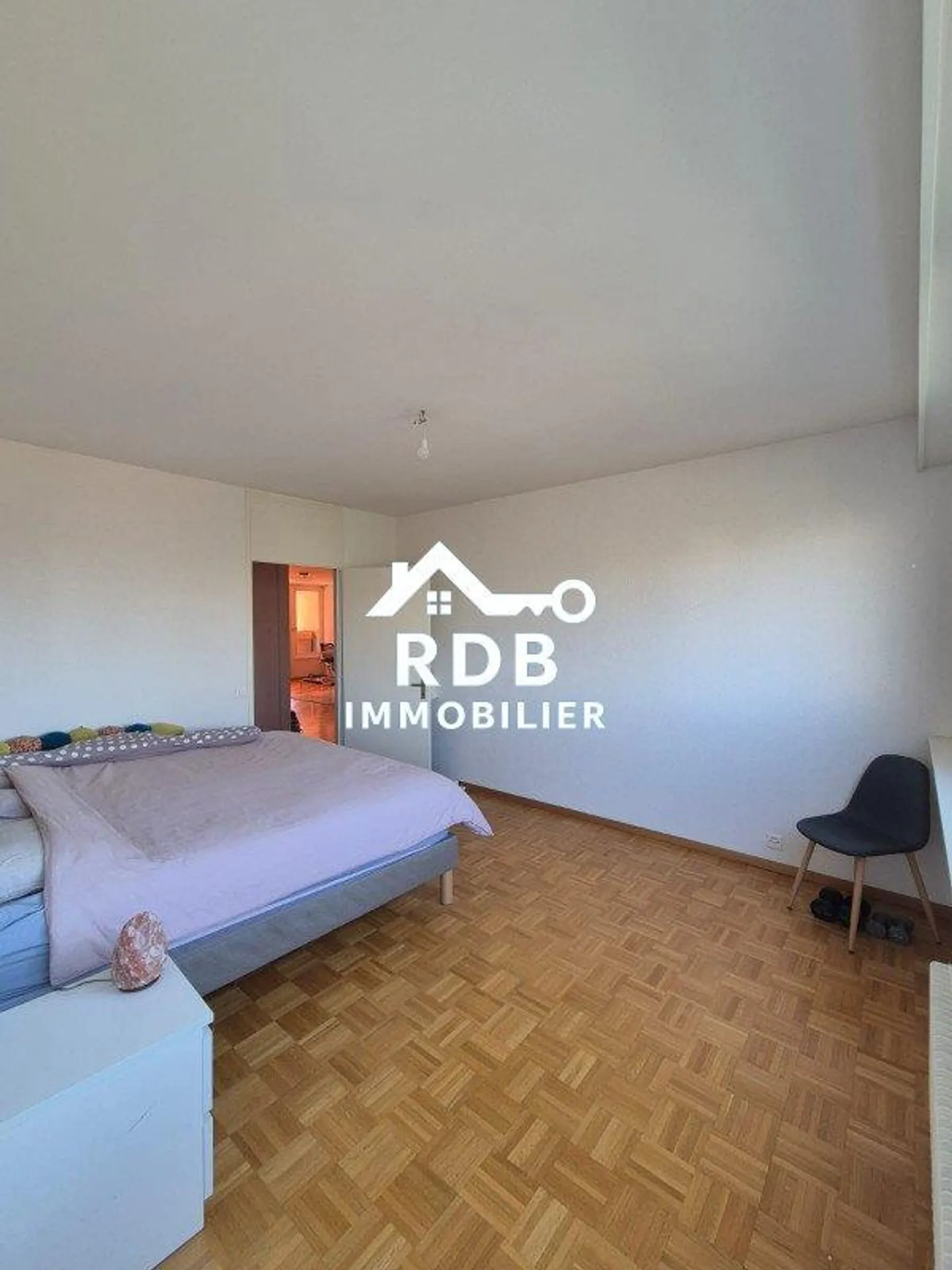 5.5-room apartment on the 4th floor located in Chêne Bougeries 1224 - Photo 2 of 4