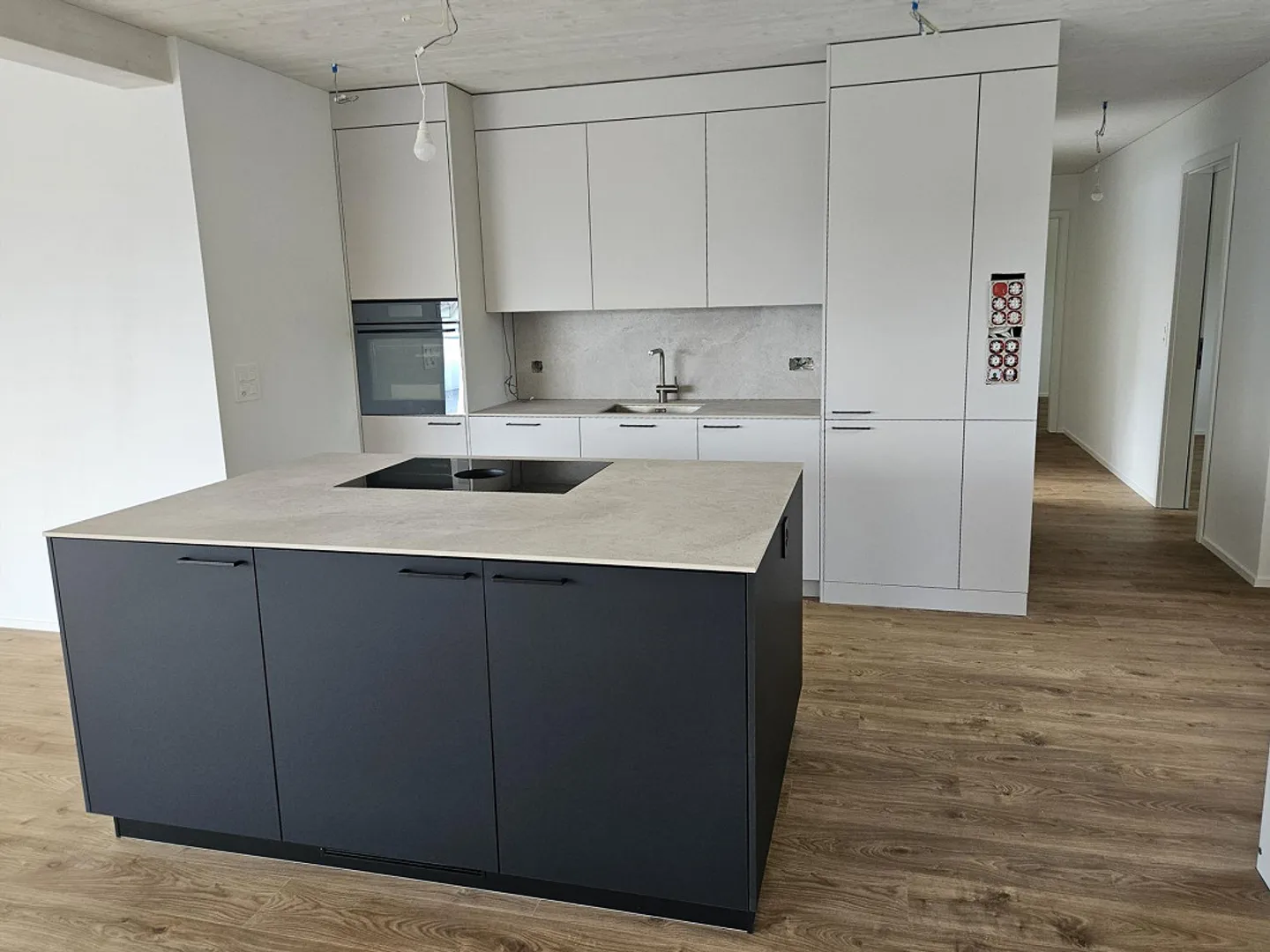 Erstvermietung: 3.5 Zimmer Neubau, 75 m² Sitzplatz, Balkon, Weitsicht - Photo 7 of 18
