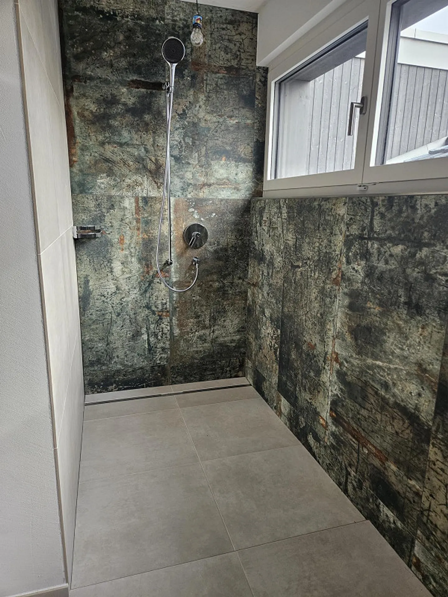 Erstvermietung: 3.5 Zimmer Neubau, 75 m² Sitzplatz, Balkon, Weitsicht - Photo 12 of 18