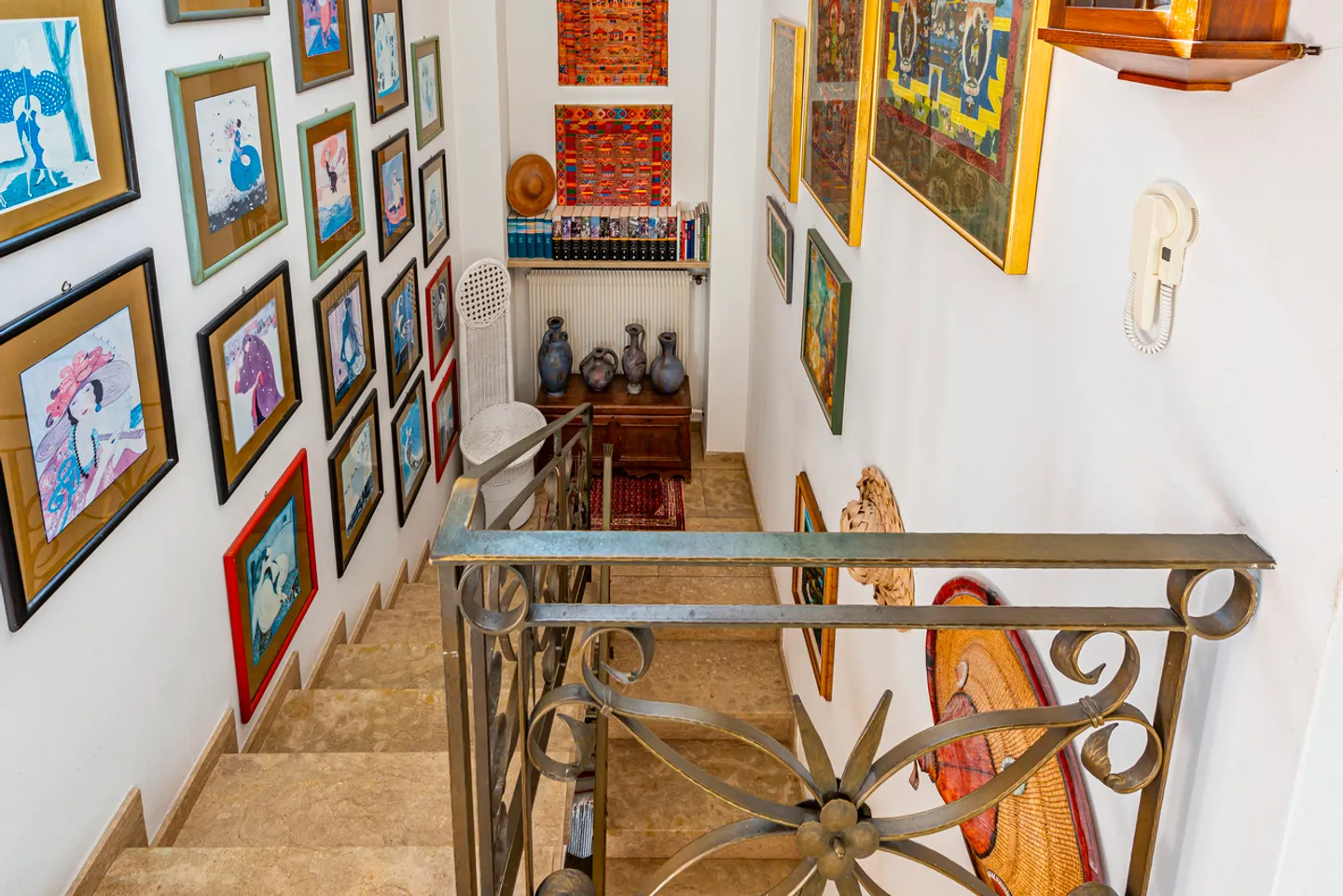 Stunning Villa with Lake View - Photo 10 of 16