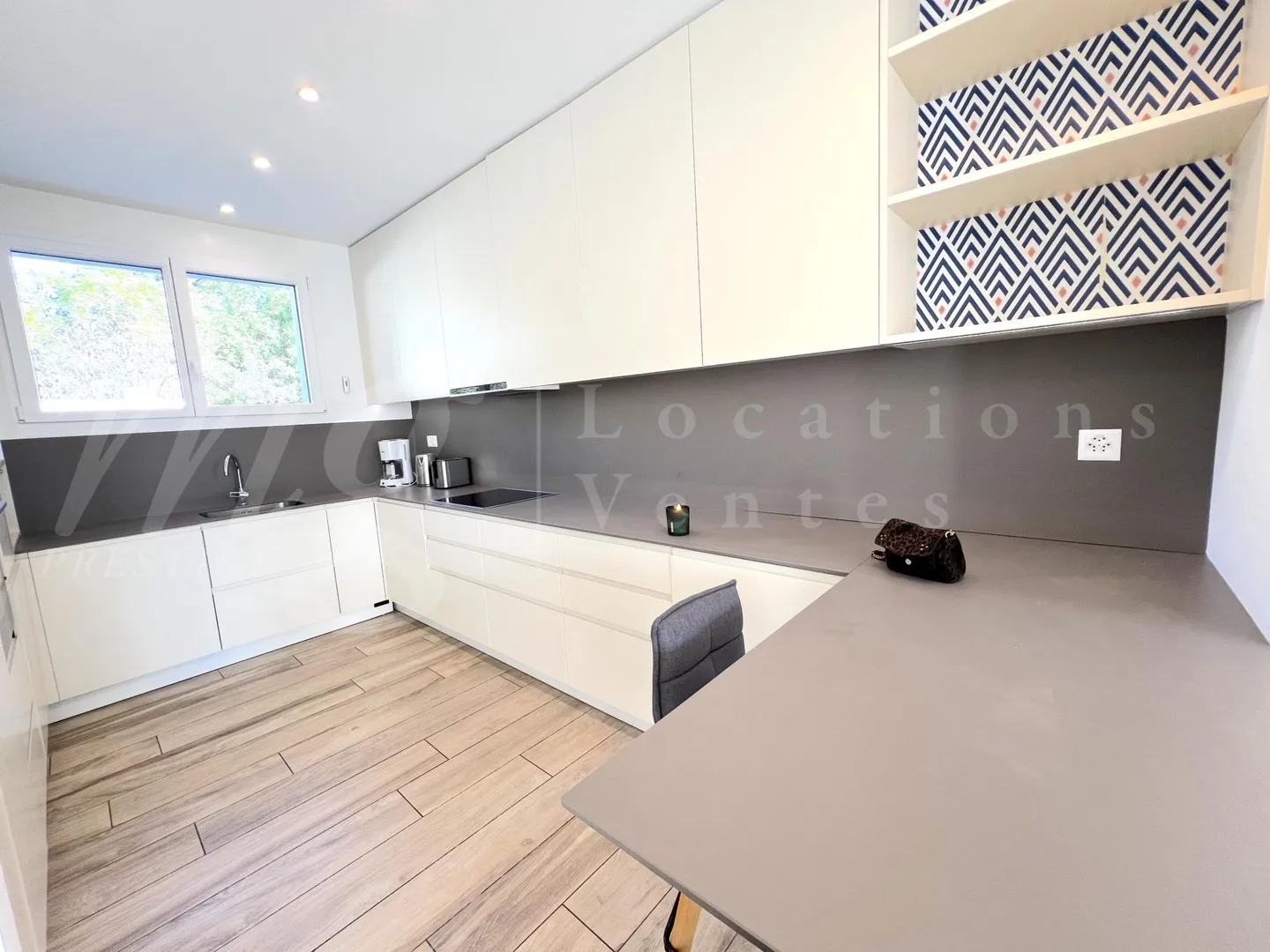 Bella casa moderna con 6 stanze e giardino a sud - Foto 4 di 16