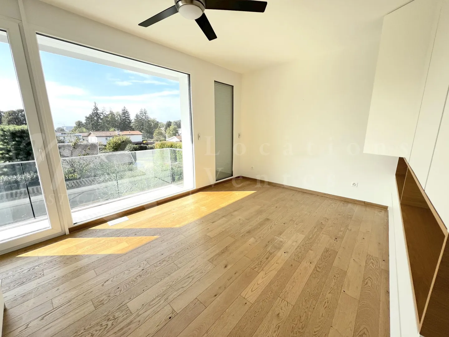 Bella casa moderna con 6 stanze e giardino a sud - Foto 9 di 16