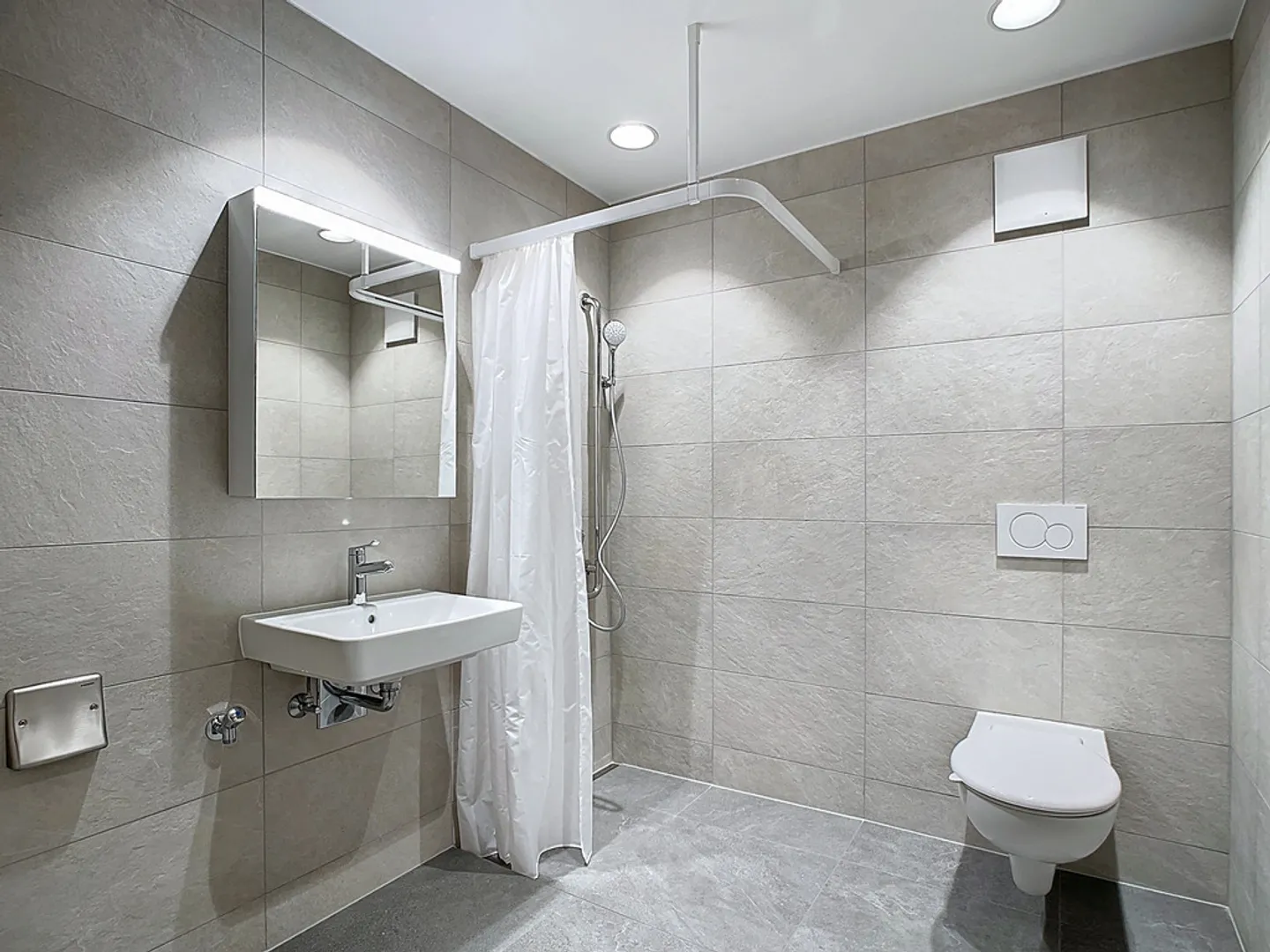 Wohnung mit Rahmen 2,5 Zimmer mit Balkon - Foto 8 von 11