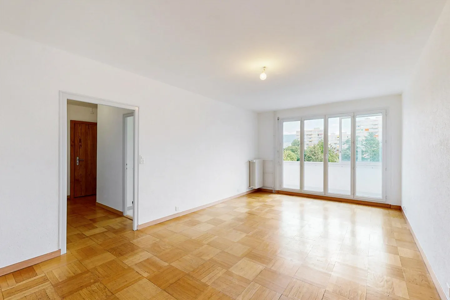 Eine schöne Wohnung in einem Wohngebiet - Foto 2 von 4
