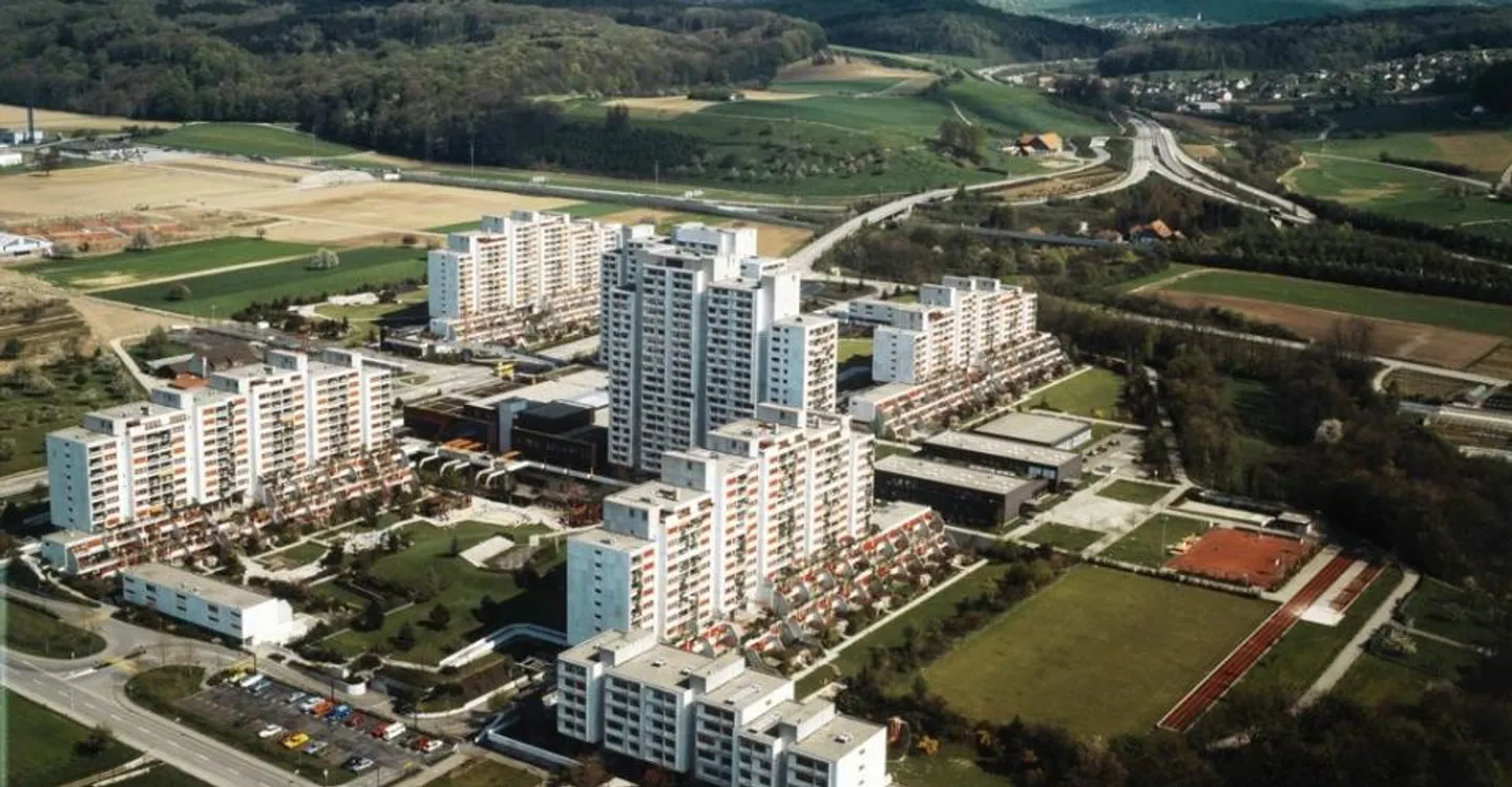 Spazio commerciale attraente con potenziale versatile a Liebrüti - Foto 1 di 8