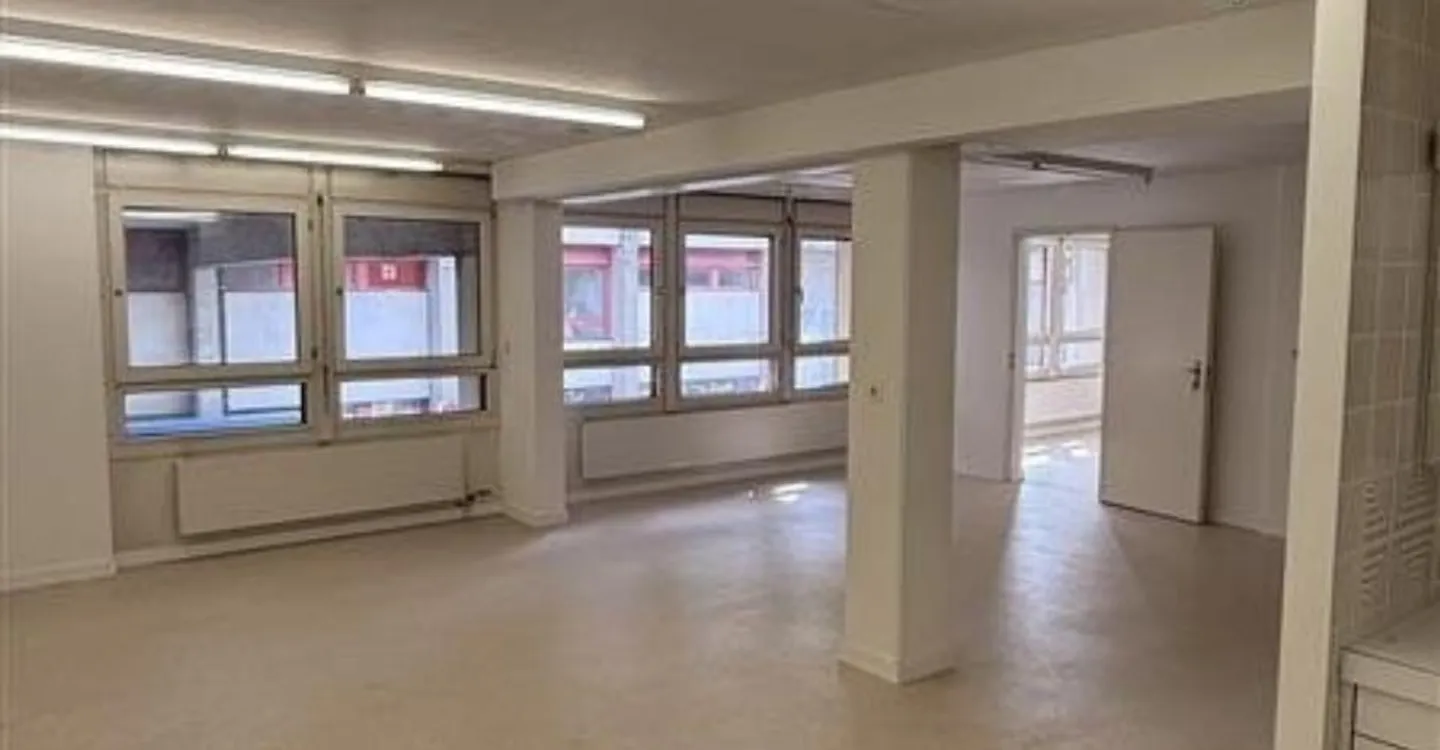 Spazio commerciale attraente con potenziale versatile a Liebrüti - Foto 8 di 8