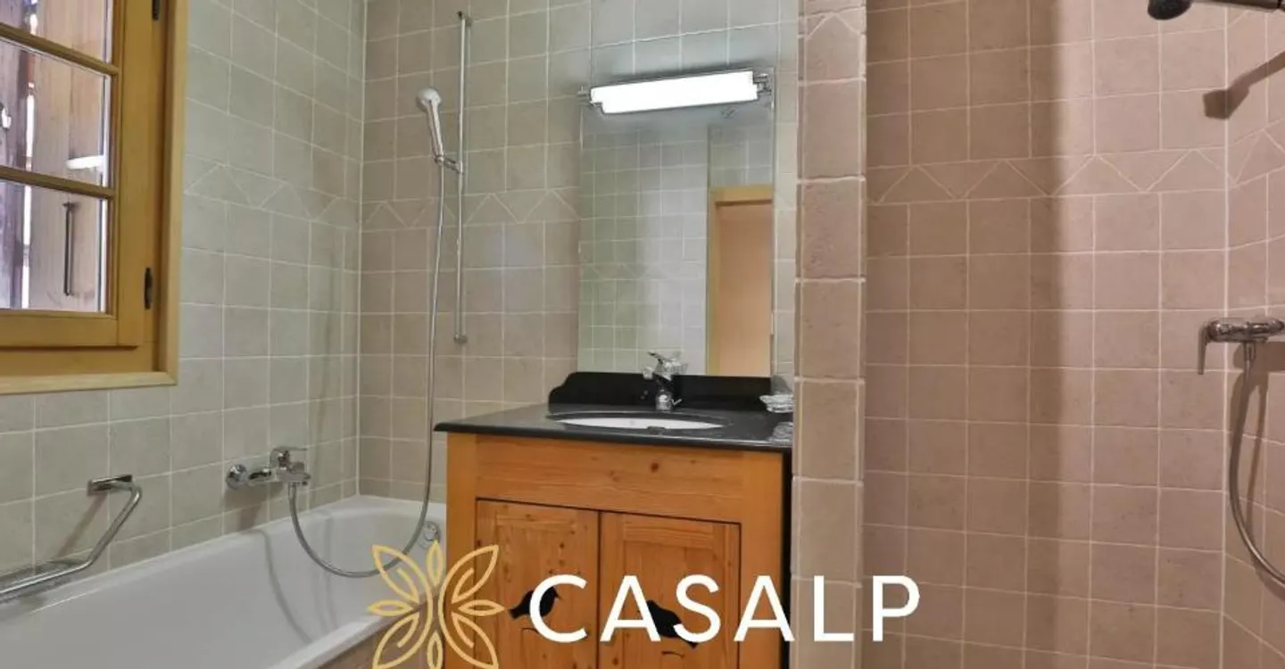 Appartamento 3 Camere con Terrazza e Accesso Spa - Foto 3 di 12