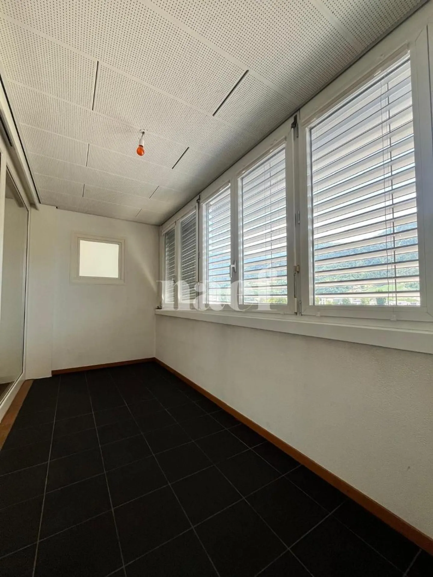 Zwei Minuten vom Bahnhof und der Innenstadt entfernt. - Foto 10 von 10