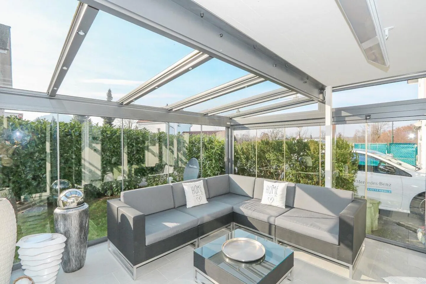 Vivere con eleganza in una casa unifamiliare di 6 stanze a Bättwil - Foto 2 di 18