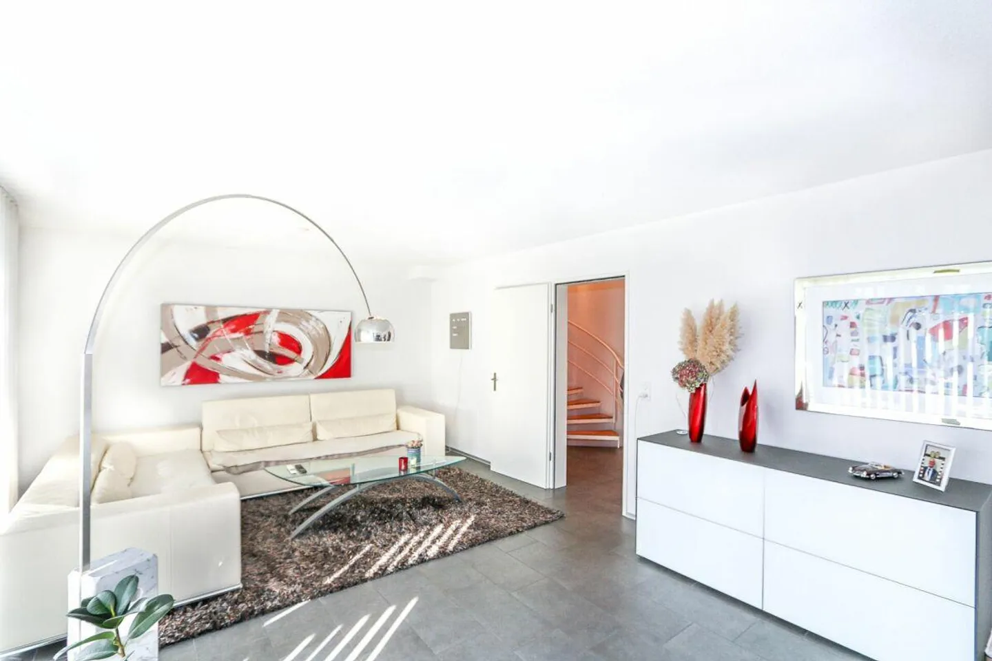 Vivere con eleganza in una casa unifamiliare di 6 stanze a Bättwil - Foto 7 di 18