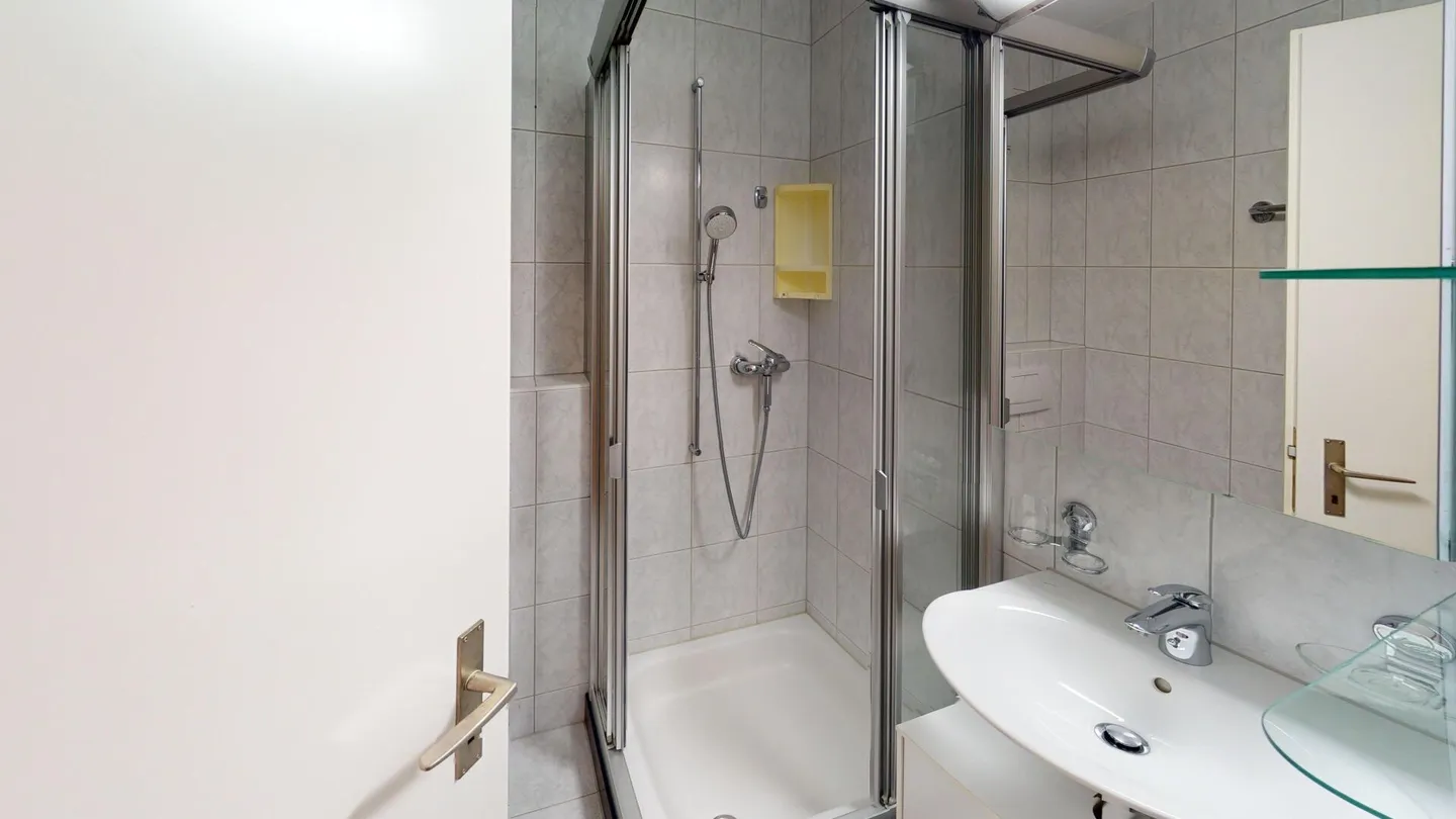 Stilvolle 4.5 Zimmer-Wohnung - sofort einzugsbereit - Foto 11 von 18