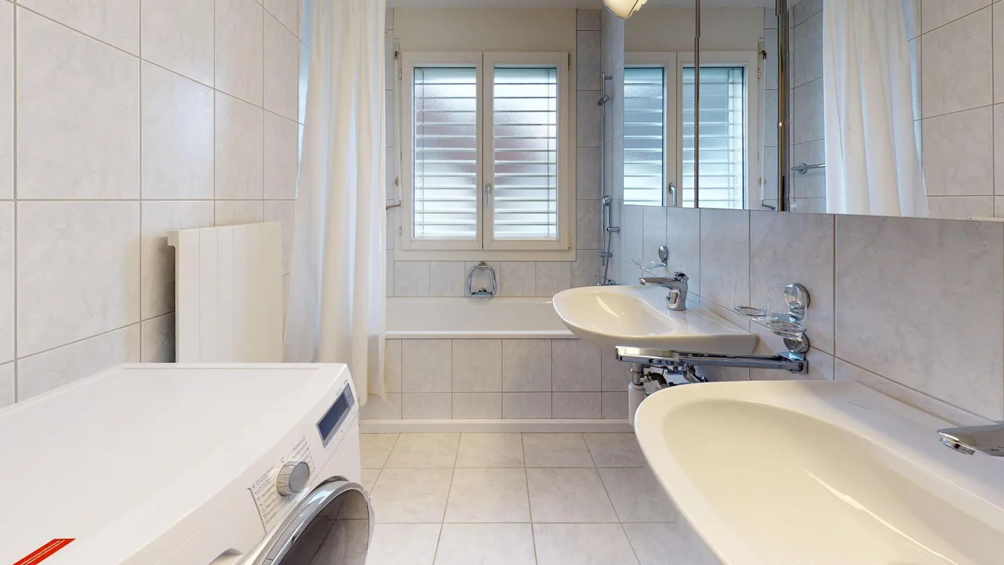 Stilvolle 4.5 Zimmer-Wohnung - sofort einzugsbereit - Foto 12 von 18