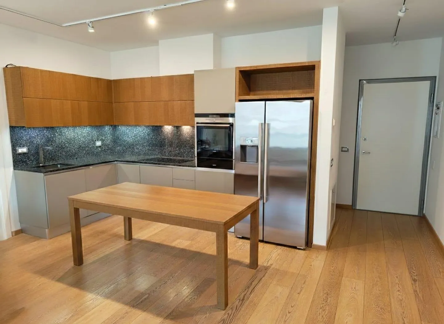 3.5 Room Apartment - Photo 1 of 9