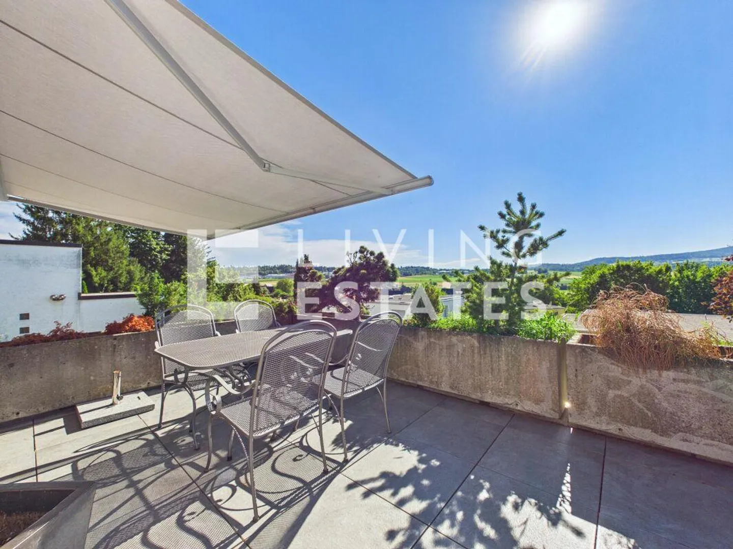 TERRACE HOUSE WITH PANORAMIC VIEW AND INDIVIDUAL LIGHT CONCEPT - Photo 24 of 27