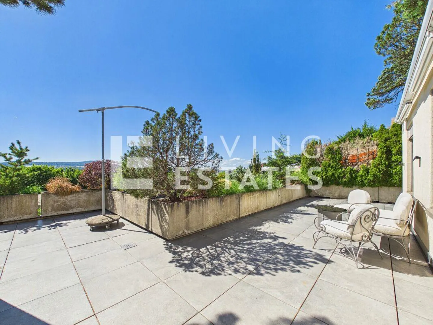 TERRACE HOUSE WITH PANORAMIC VIEW AND INDIVIDUAL LIGHT CONCEPT - Photo 25 of 27
