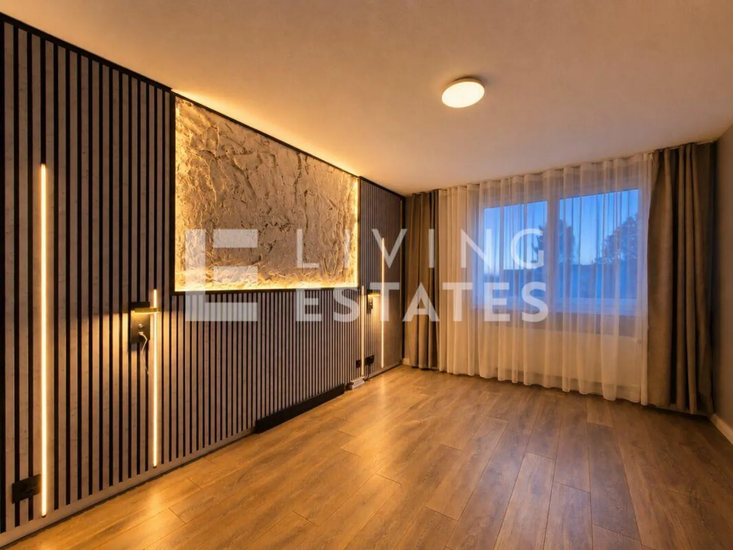TERRACE HOUSE WITH PANORAMIC VIEW AND INDIVIDUAL LIGHT CONCEPT - Photo 18 of 27