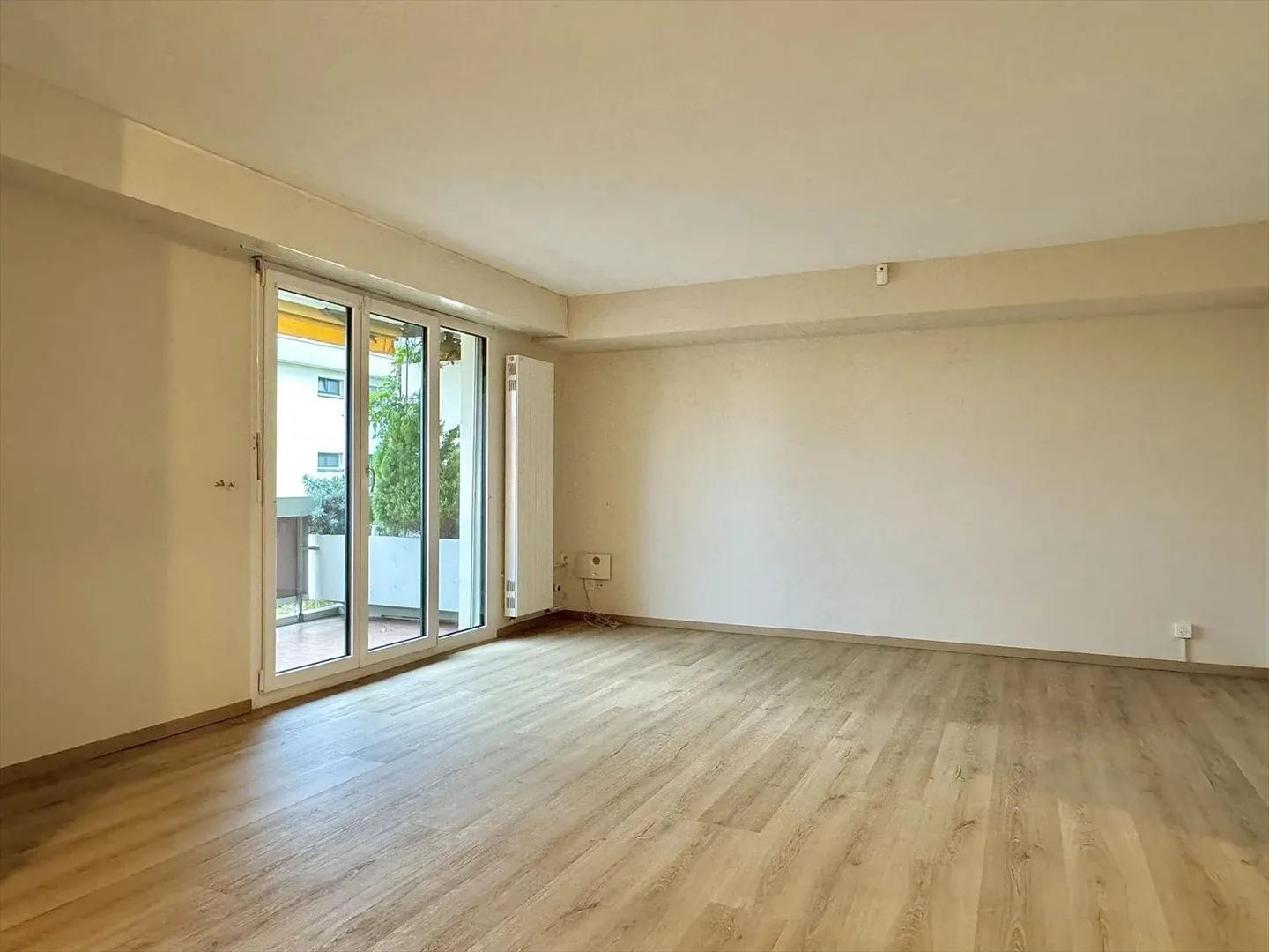 3.5 Room Apartment - Photo 3 of 8